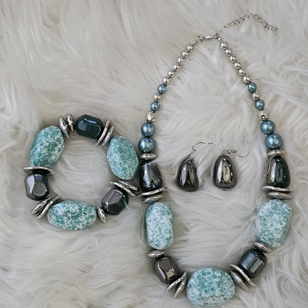 Othr Silver and Turquoise Necklace Set
